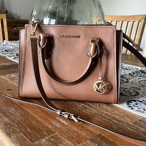Michael Kors hand bag